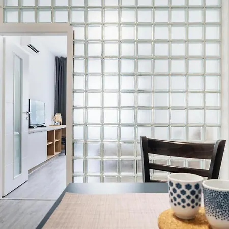 Self Check-In Apartments By Amber Bratislava Exterior photo