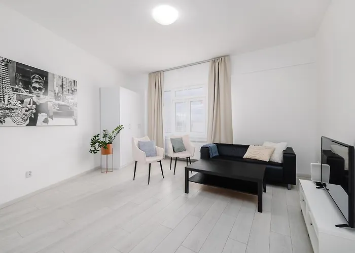Self Check-In Apartments By Amber